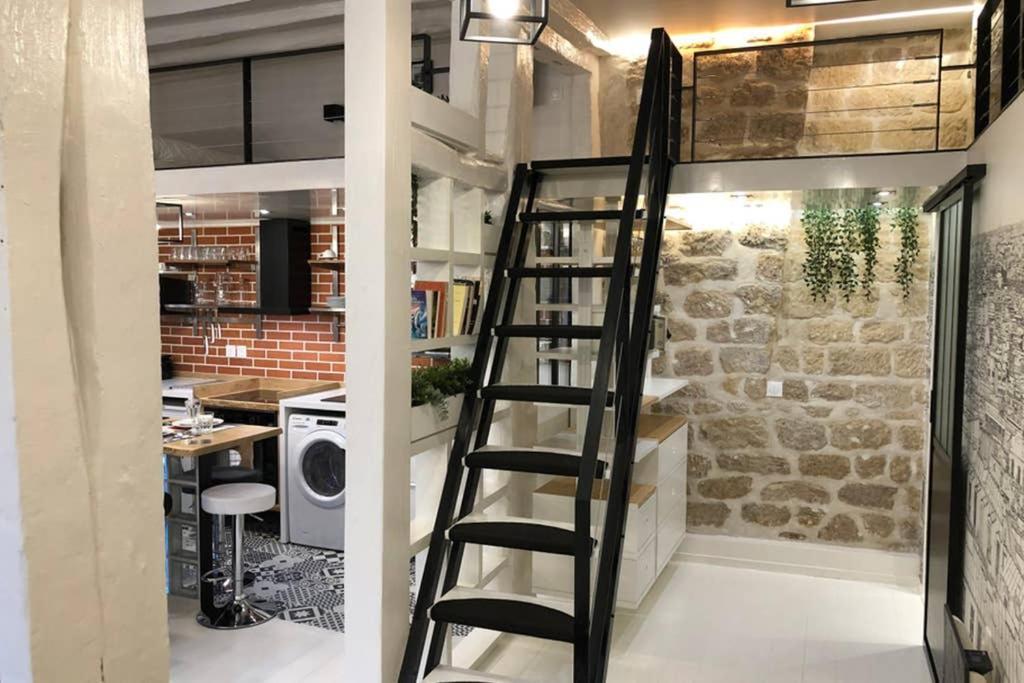 パリLoft Nazareth Quartier Du Maraisアパートメント エクステリア 写真