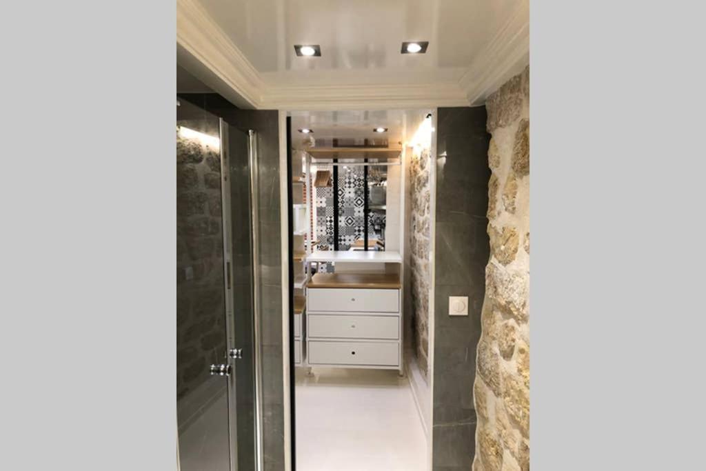 パリLoft Nazareth Quartier Du Maraisアパートメント エクステリア 写真