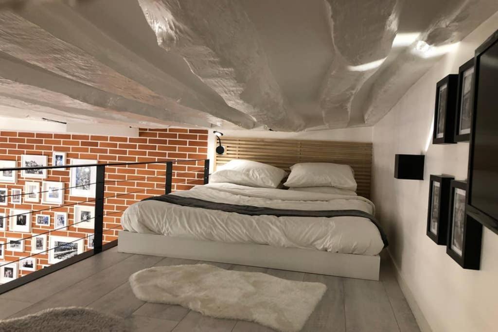 パリLoft Nazareth Quartier Du Maraisアパートメント エクステリア 写真